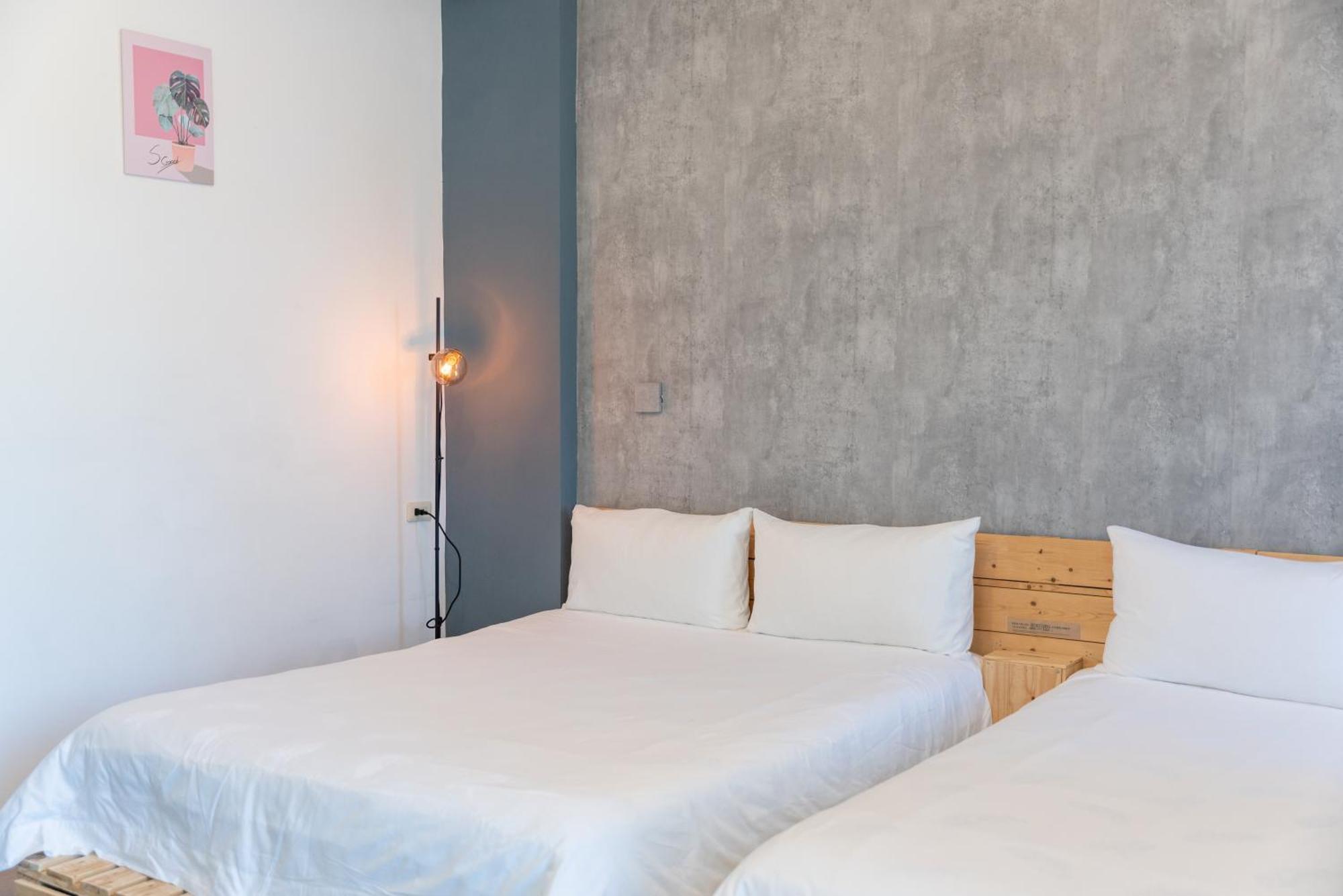 Moonlit Corner Apartment Taitung ภายนอก รูปภาพ