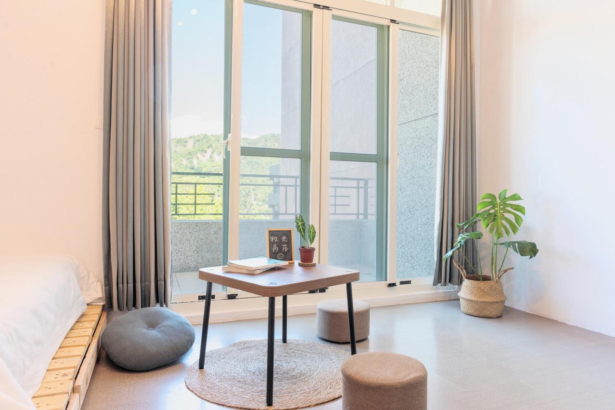 Moonlit Corner Apartment Taitung ภายนอก รูปภาพ