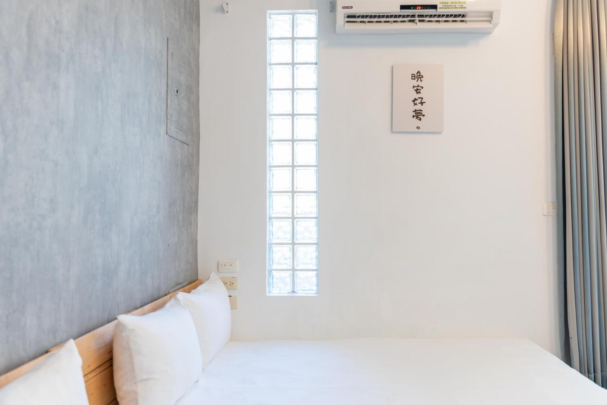 Moonlit Corner Apartment Taitung ภายนอก รูปภาพ